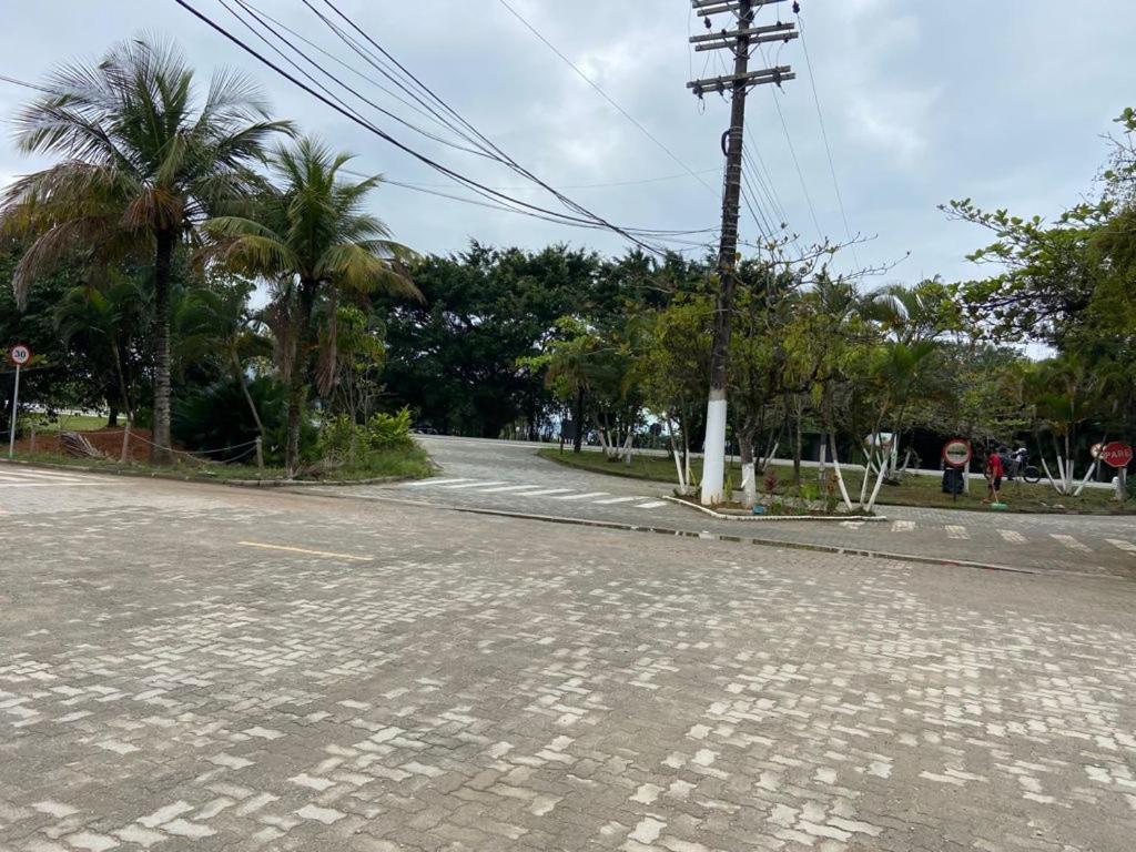 شقة Ubatuba Frente O Mar المظهر الخارجي الصورة